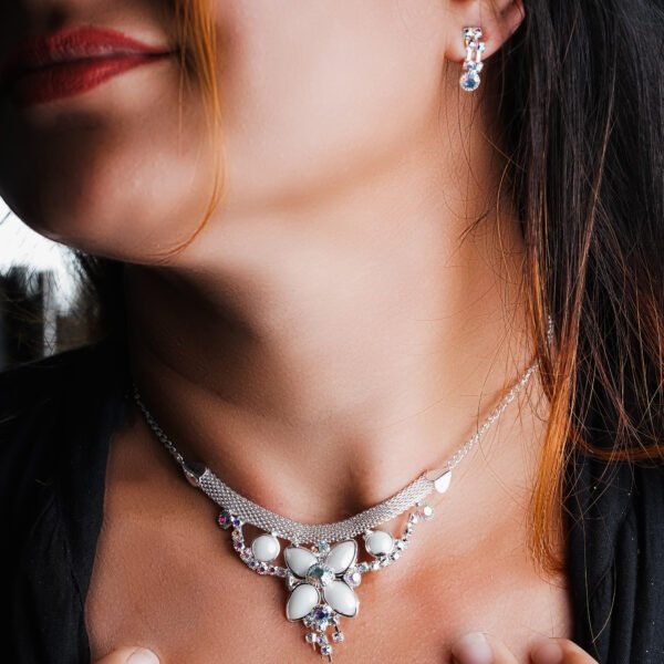 NECKLACE-9005_4-1.jpg NECKLACE-9005_4-1.jpg