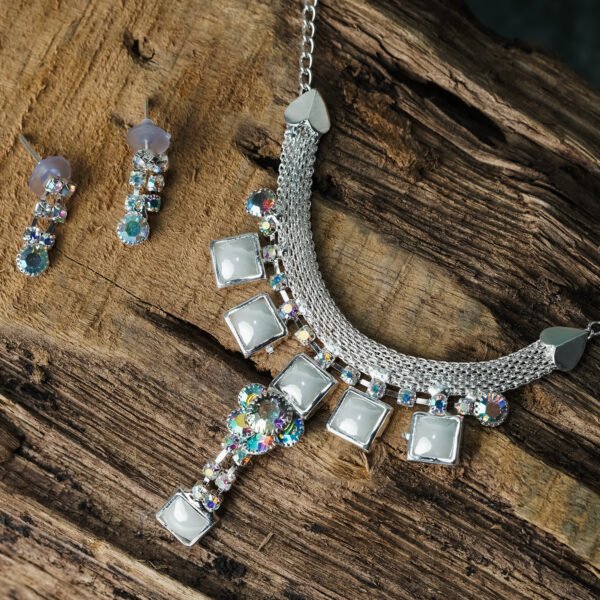 NECKLACE-9006_2-1.jpg NECKLACE-9006_2-1.jpg