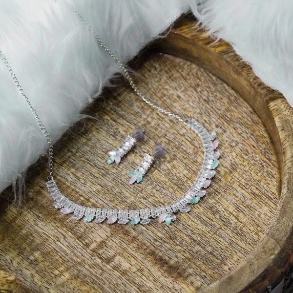 NECKLACE-9007_3-1.jpg NECKLACE-9007_3-1.jpg