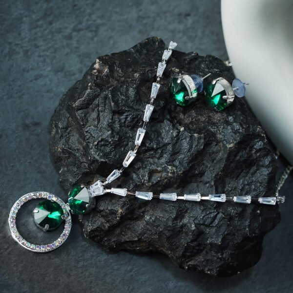 NECKLACE-9010_3-1.jpg