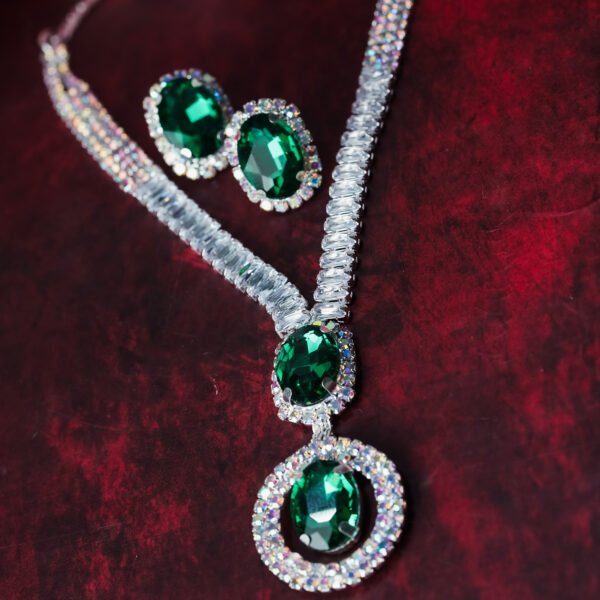 NECKLACE-9012_2-1.jpg